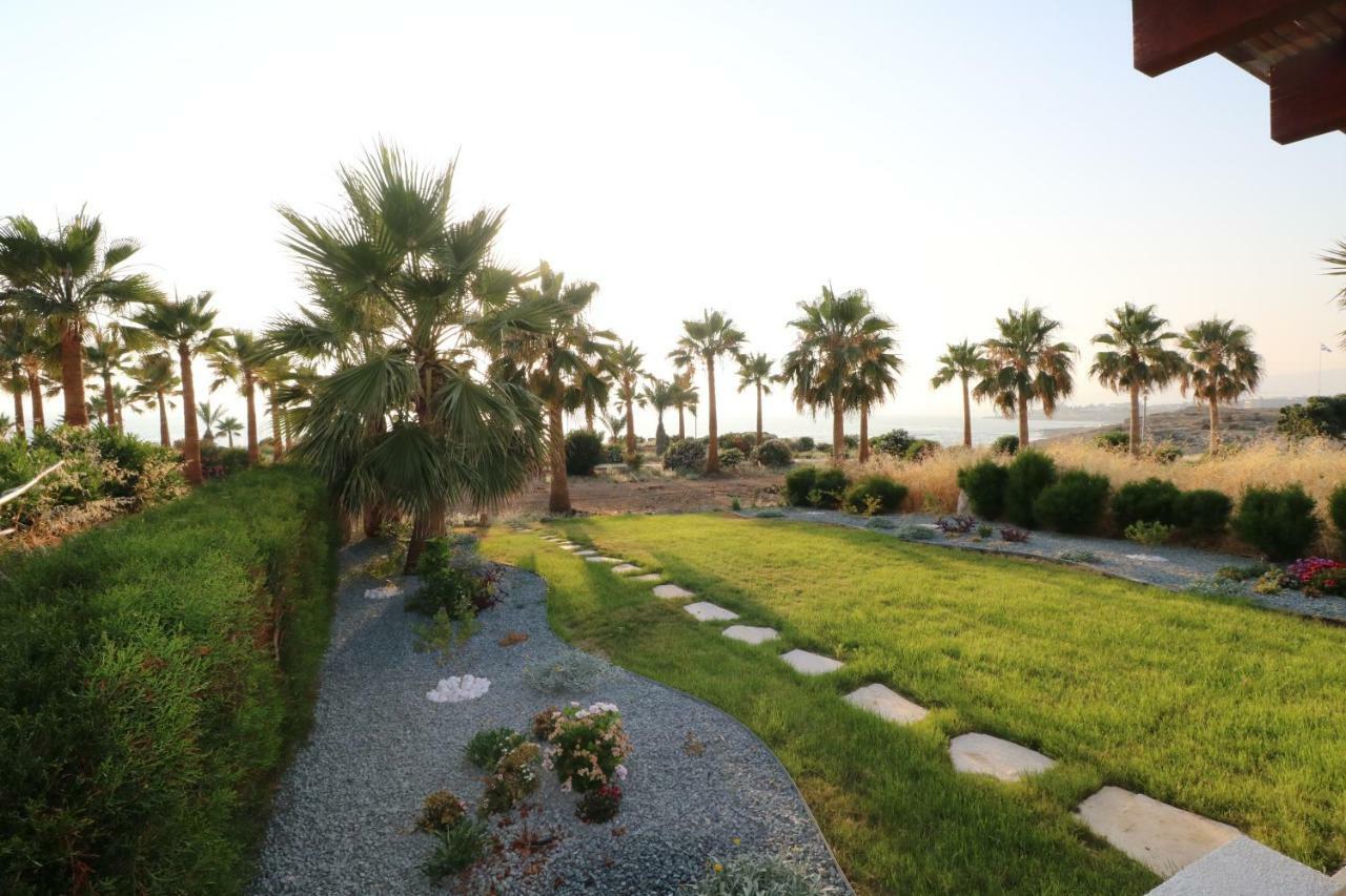 Yulya Villa By Taimoura Paphos Bagian luar foto