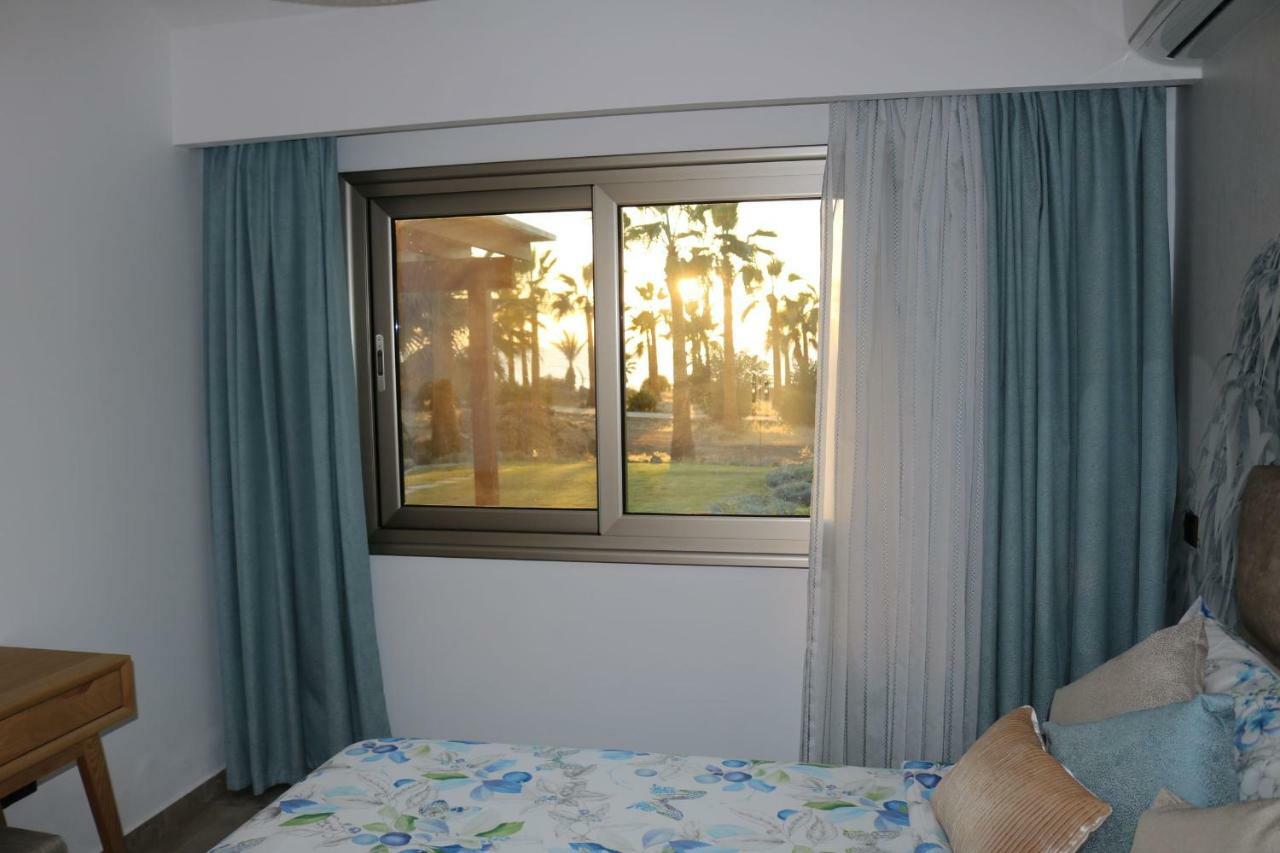 Yulya Villa By Taimoura Paphos Bagian luar foto