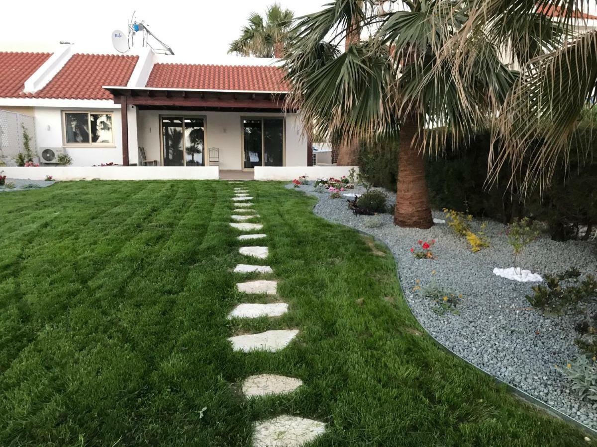 Yulya Villa By Taimoura Paphos Bagian luar foto