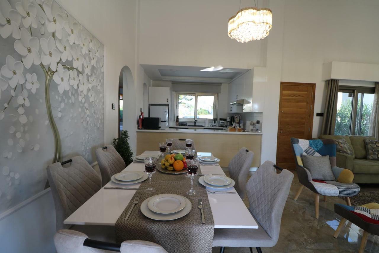 Yulya Villa By Taimoura Paphos Bagian luar foto