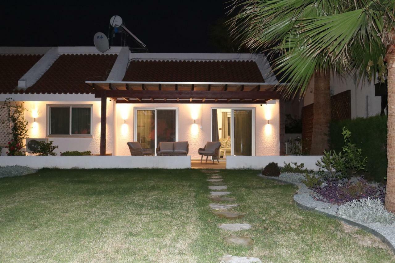 Yulya Villa By Taimoura Paphos Bagian luar foto