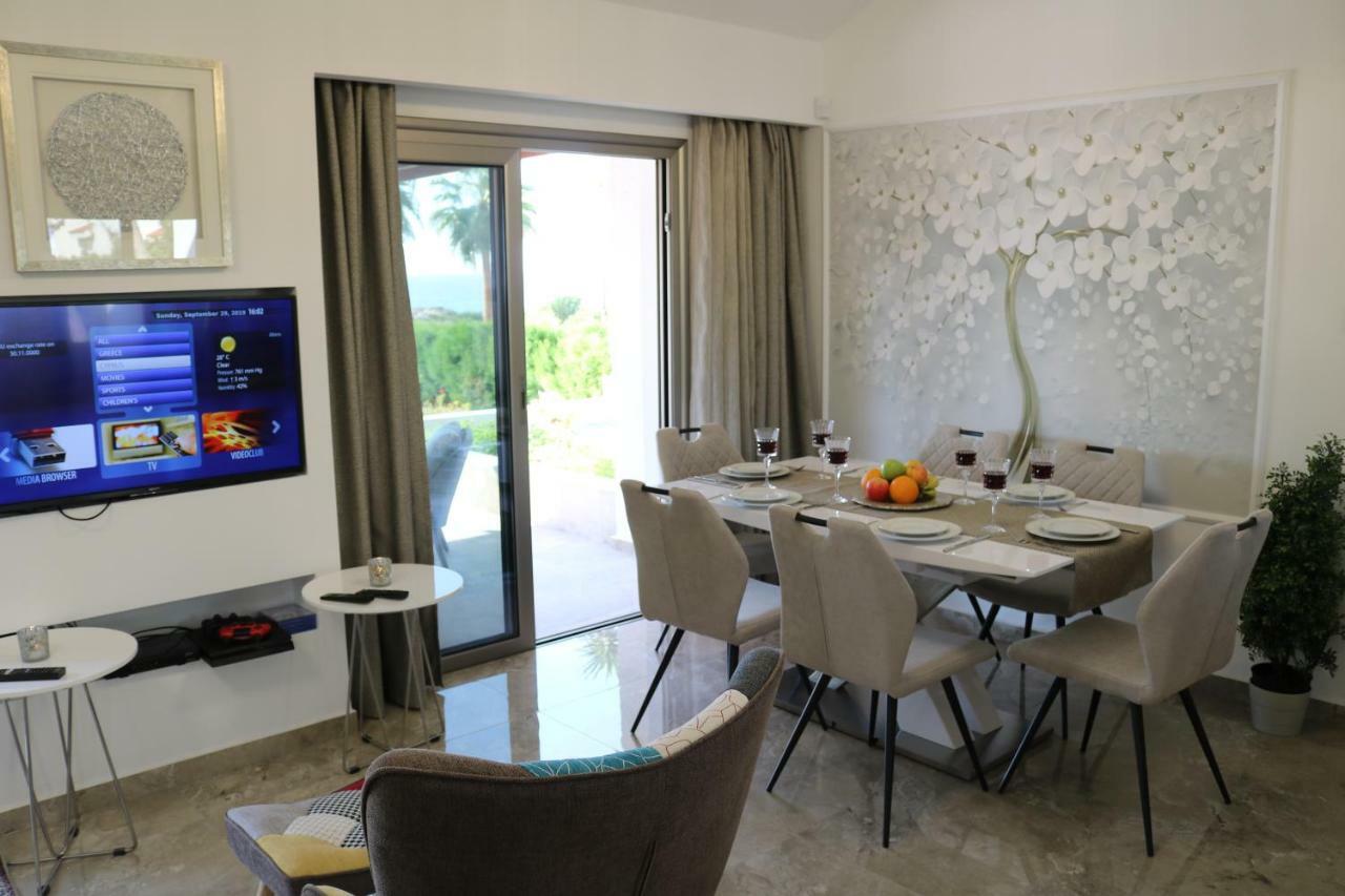 Yulya Villa By Taimoura Paphos Bagian luar foto