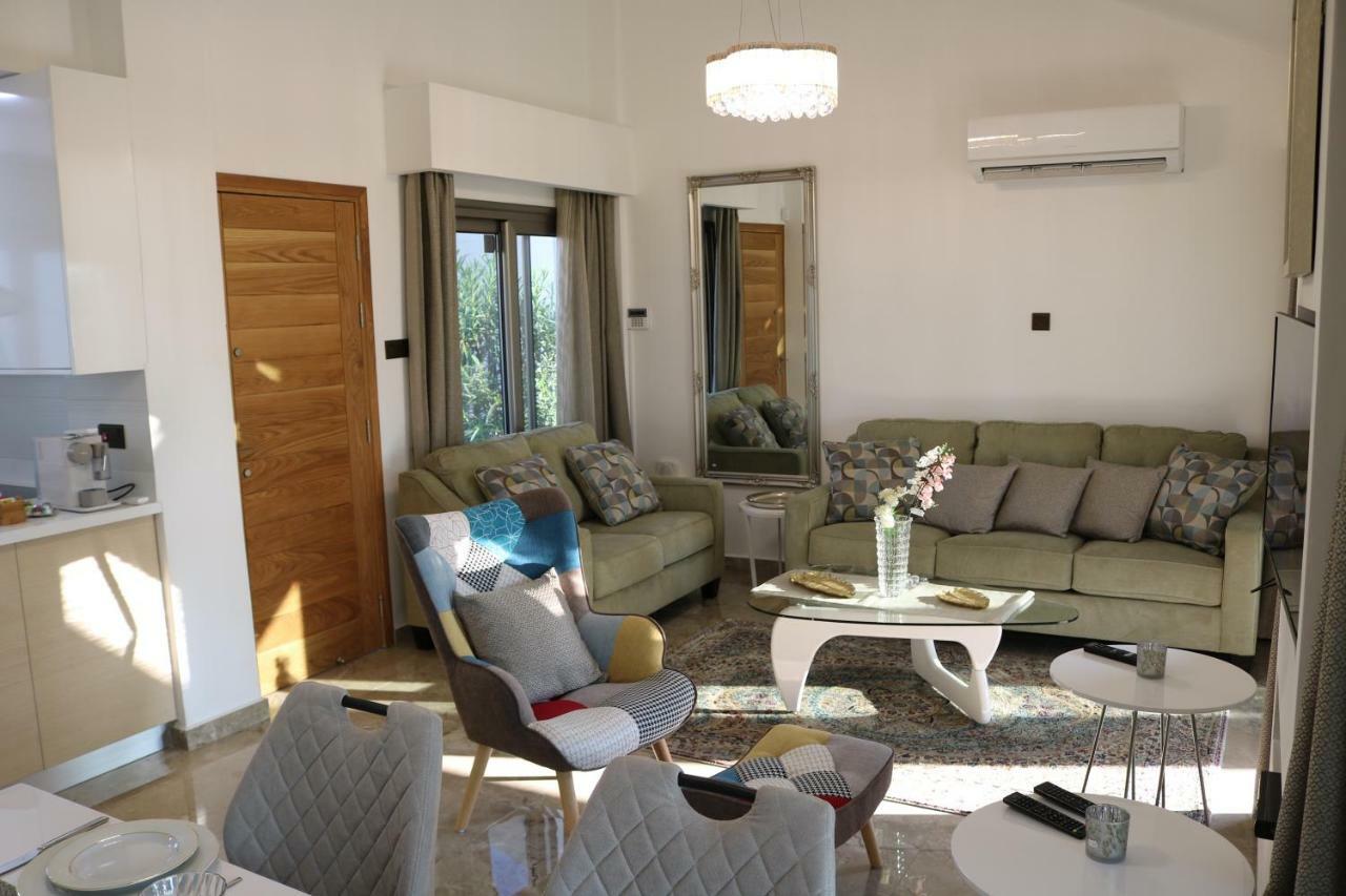 Yulya Villa By Taimoura Paphos Bagian luar foto