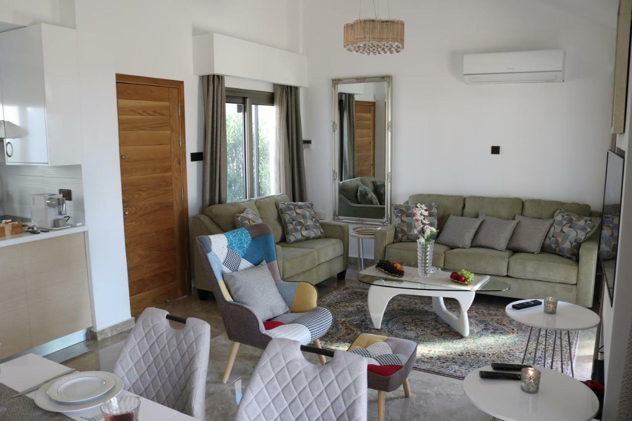 Yulya Villa By Taimoura Paphos Bagian luar foto