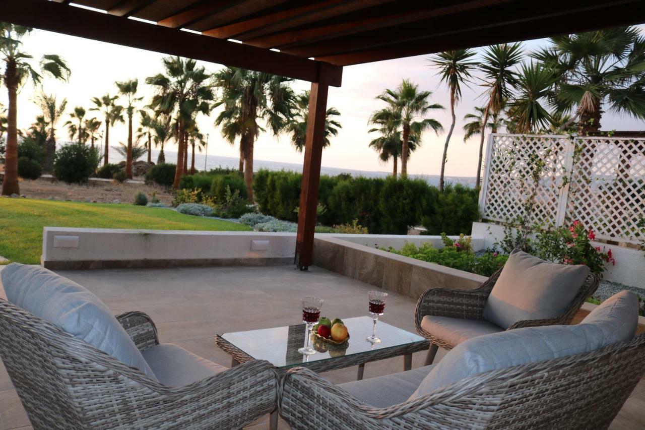 Yulya Villa By Taimoura Paphos Bagian luar foto